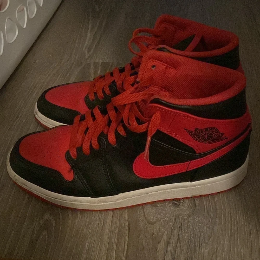 Red/black Nike Air Jordans